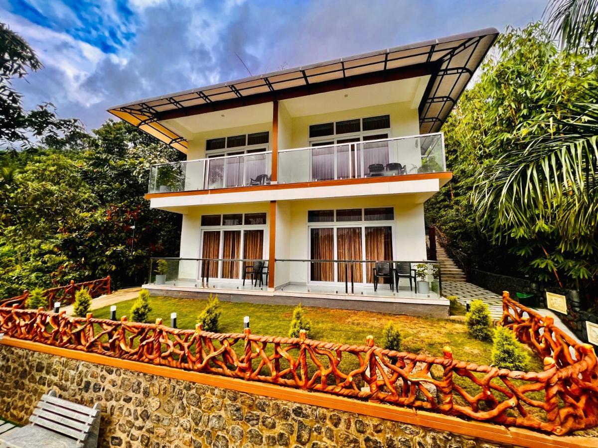 Blue Peaks Holiday Home Мунар Екстериор снимка