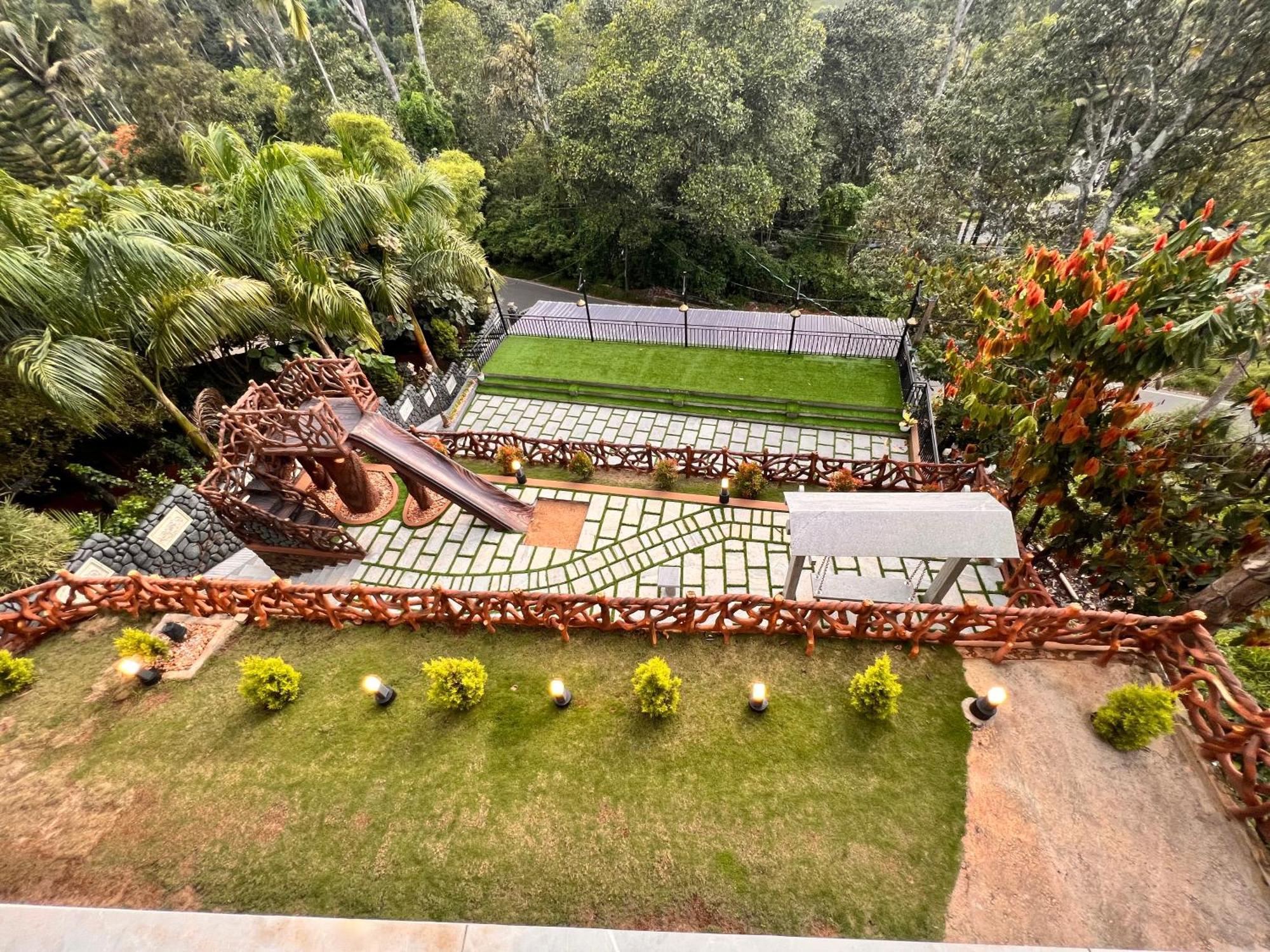 Blue Peaks Holiday Home Мунар Екстериор снимка